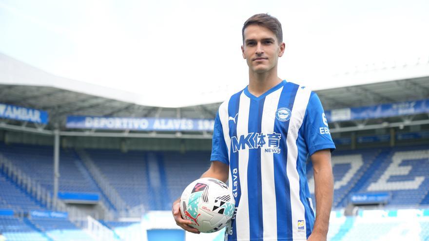 Denis Suárez: &quot;Vengo a ayudar al Alavés a dar un paso más&quot;