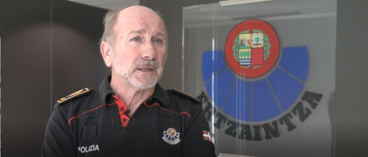 El jefe de la Ertzaintza, Josu Bujanda, informa sobre la detención de un menor en Agurain por vínculos con el yihadismo