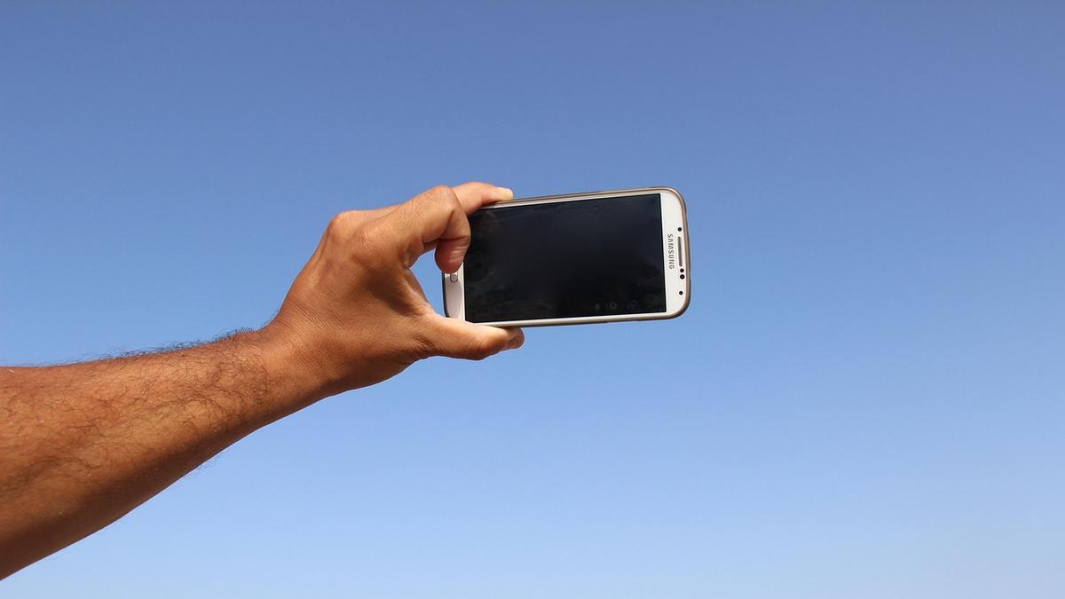 El ladrón le obligó a la víctima a hacerse un selfi