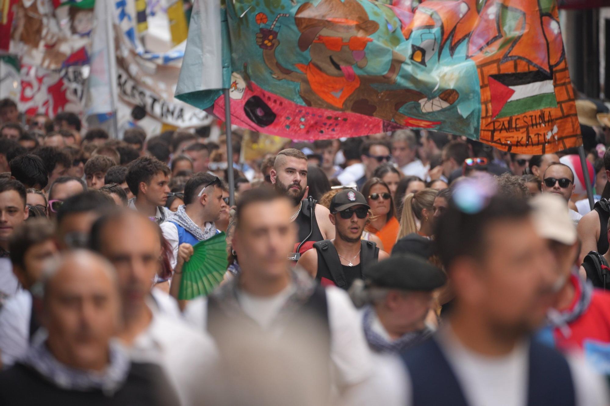 En imágenes: Llodio disfruta del Txupinazo