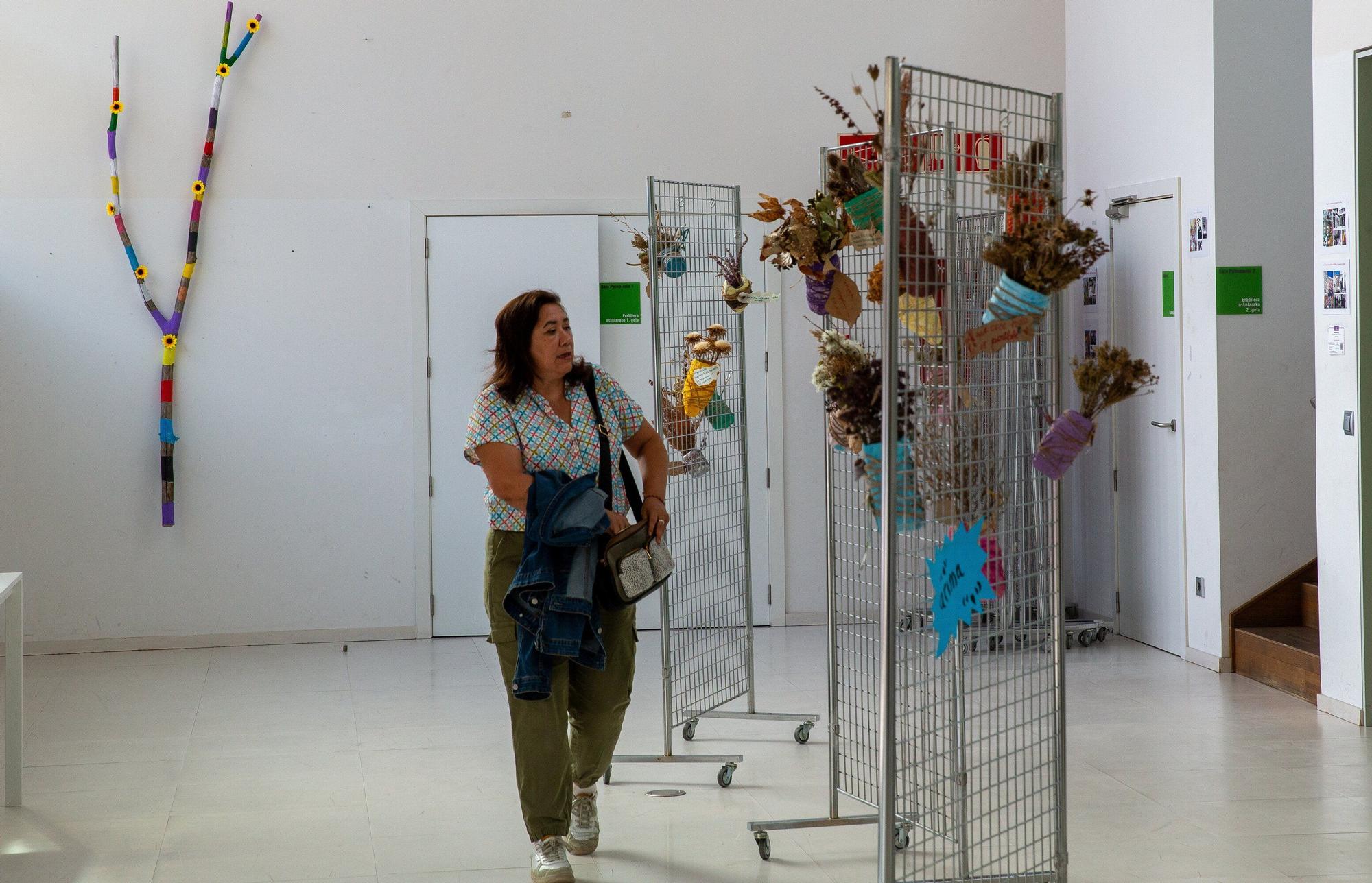 Exposición de SOS Racismo en Berriozar