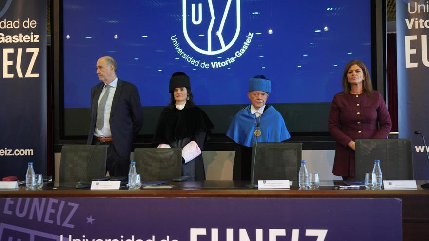En imágenes: Apertura oficial del nuevo curso académico 2025-26 en la Euneiz