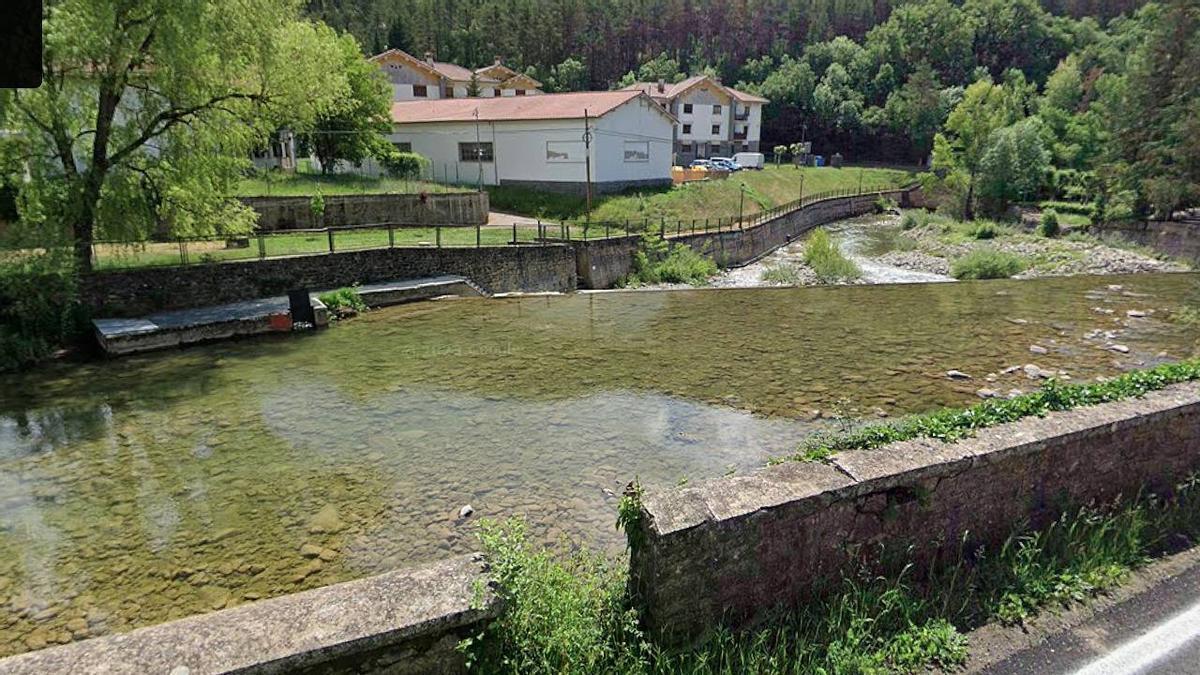 La Presa De Roncal Un Lugar De Encuentro En Verano Sacudido Por Una la-presa-de-roncal-un-lugar-de-encuentro-en-verano-sacudido-por-una