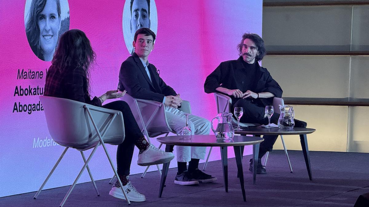 Maitane Valdecantos, Iván Piris y Jaime García Cantero, durante el evento de ayer en el Kursaal