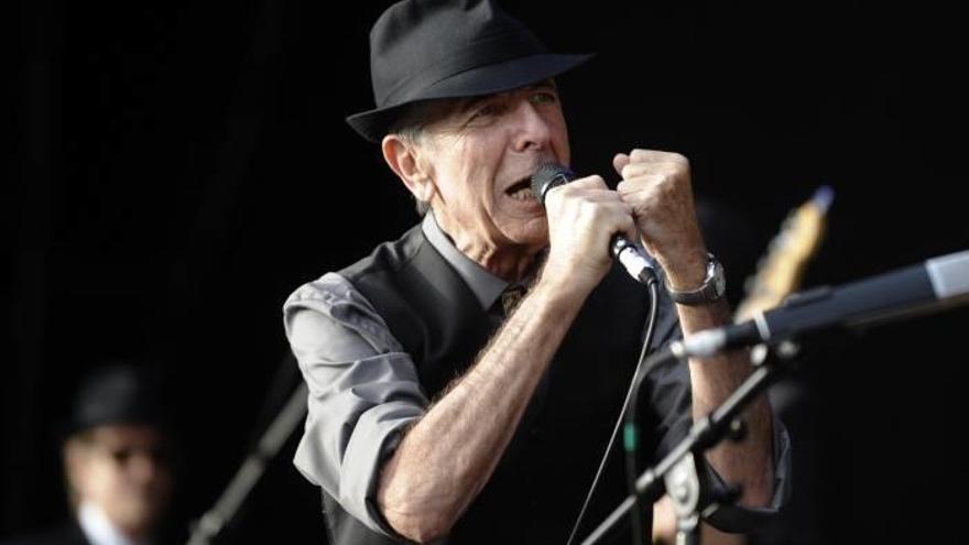 Muere Leonard Cohen, el poeta de la voz cálida y abismal