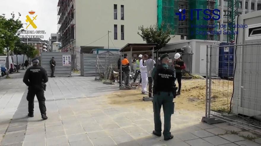 Tres detenidos, dos en Bizkaia, por liderar una red de explotación de obreros extranjeros