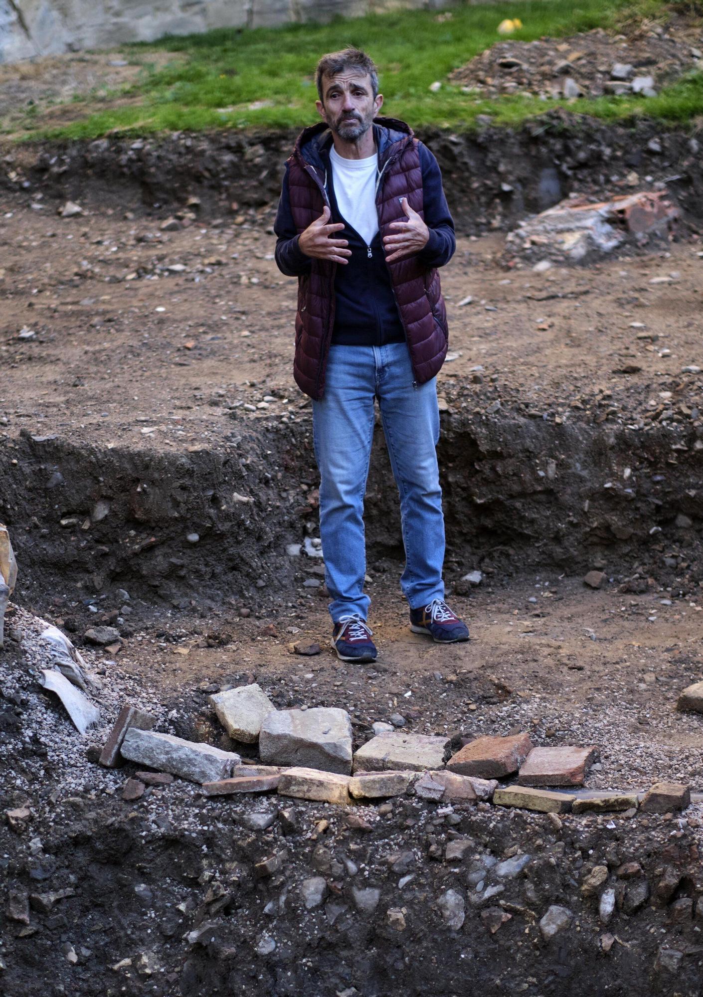 Excavación arqueológica en la trasera de la Catedral de Pamplona