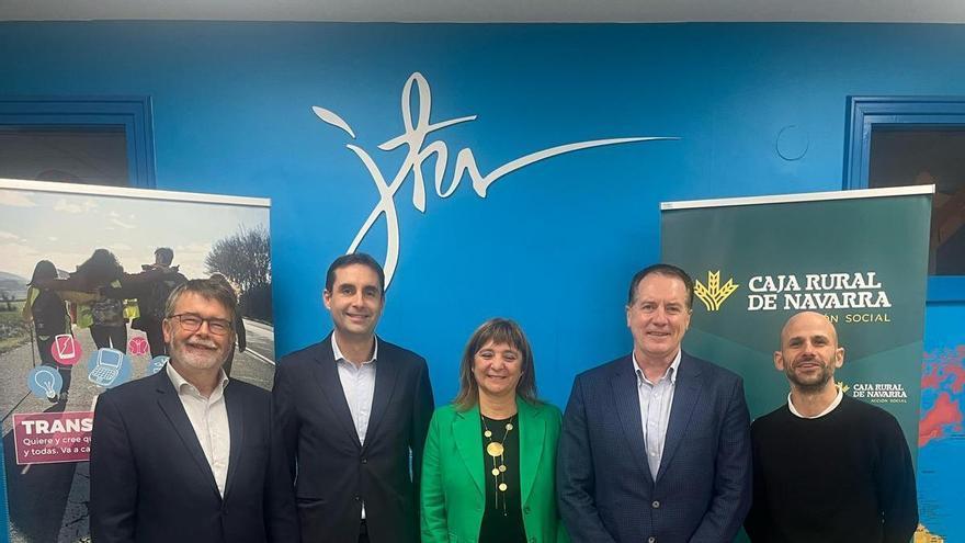 Firma del convenio para la puesta en marcha del Programa de Acogida e Inmersión en el Colegio San Ignacio de Pamplona