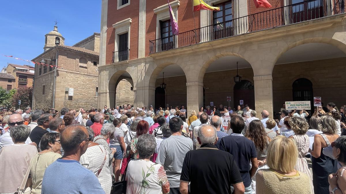 La ciudadanía de Lodosa, en la concentración convocada el domingo
