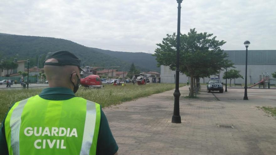 Traslado de una senderista