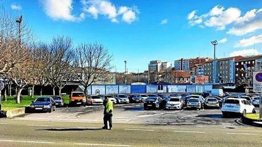 Una empresa especializada vigilará el estado del césped natural de El Malecón. Foto: E. Zunzunegi