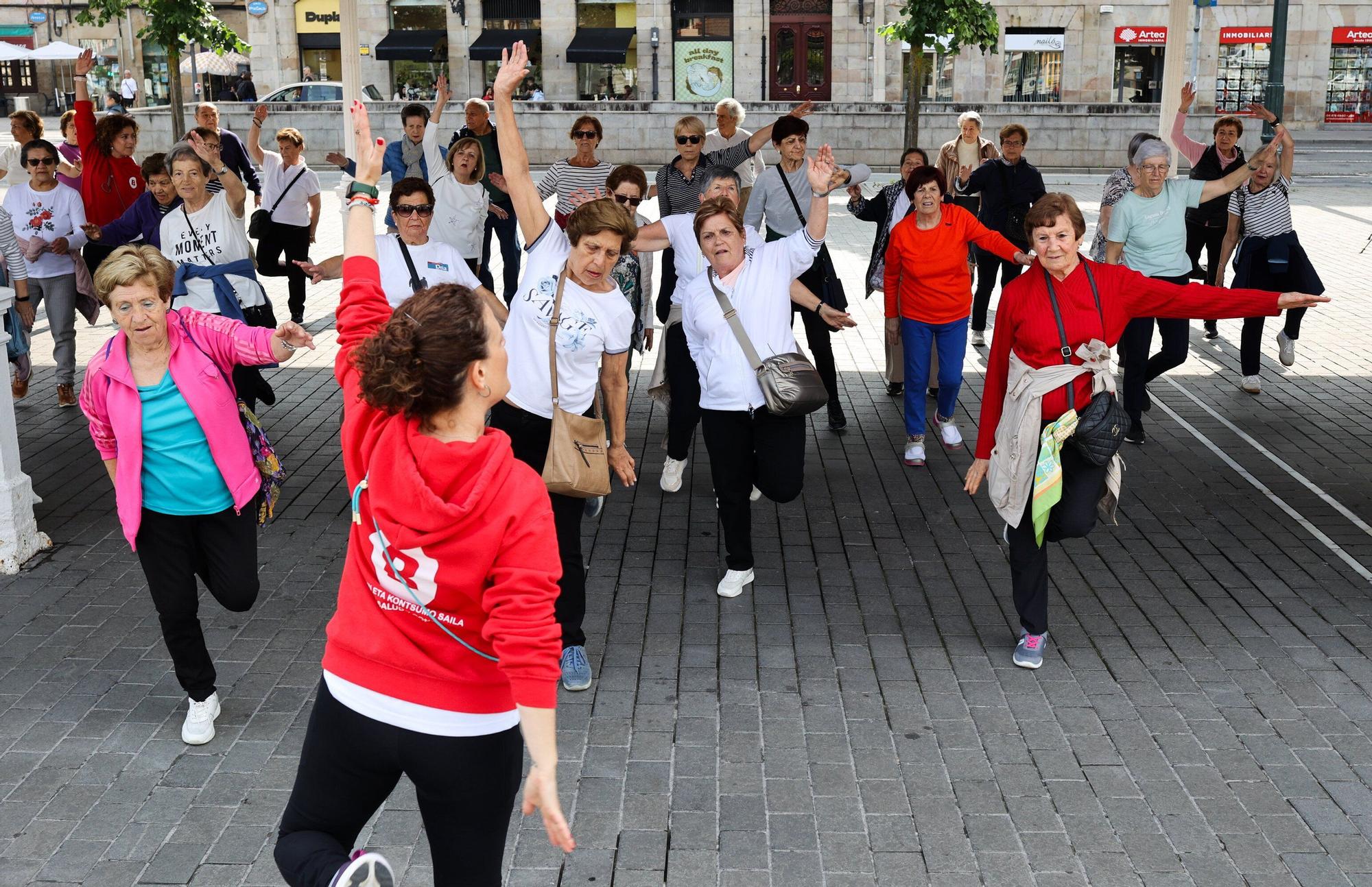 Fiesta de fin de curso del programa Salud para Personas Mayores de Bilbao