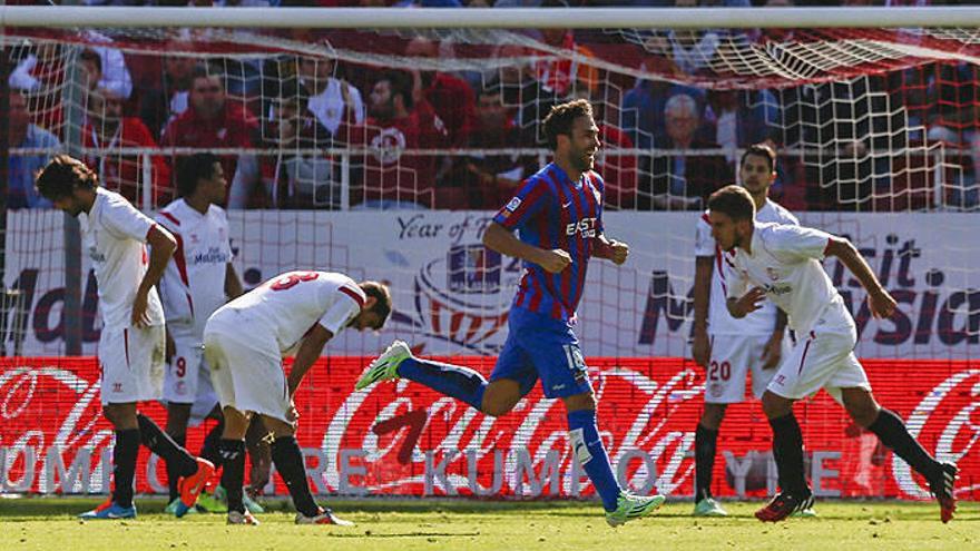 El Levante pesca en un accidentado partido