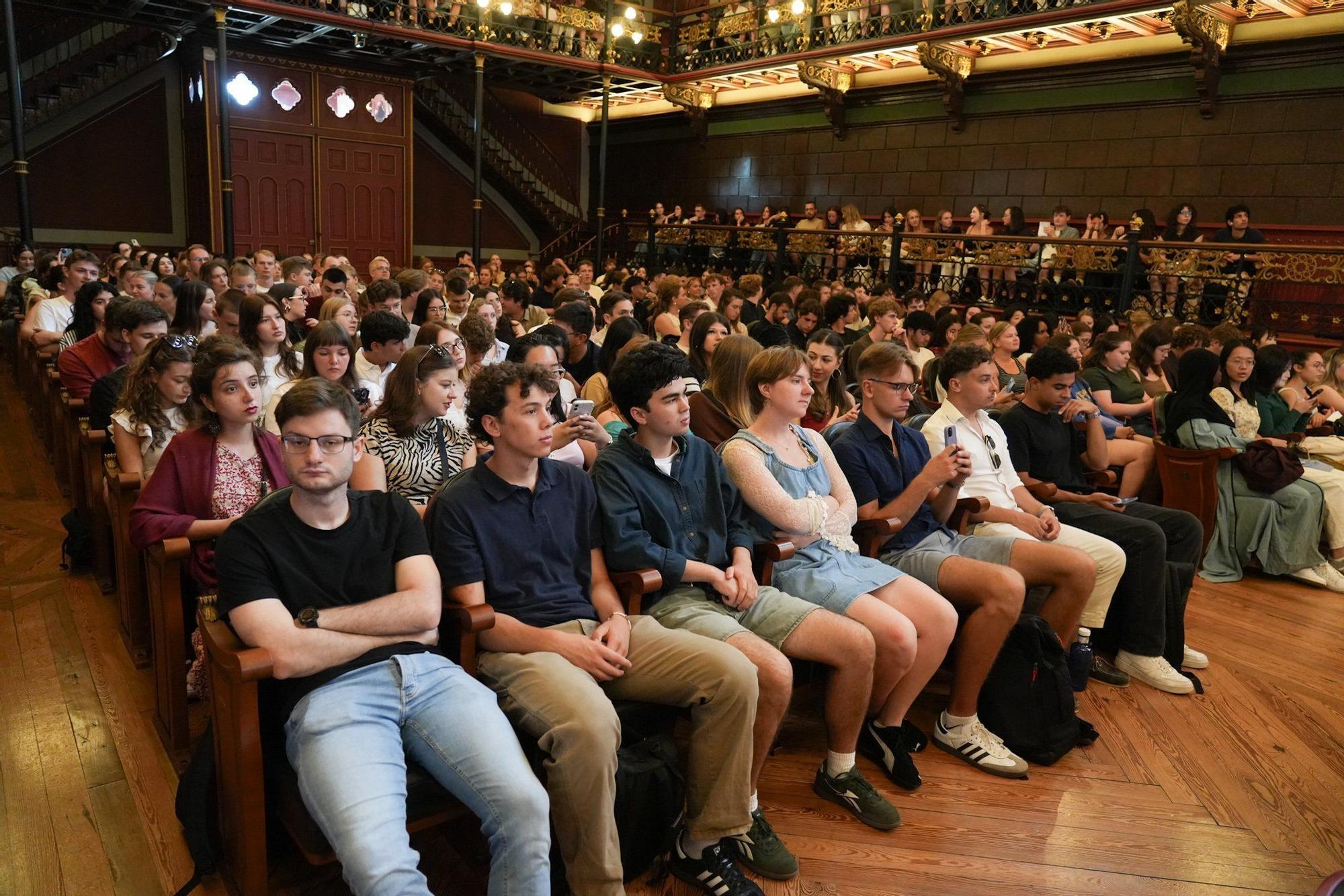 En imágenes: La universidad de Deusto en Bilbao recibe a sus estudiantes internacionales