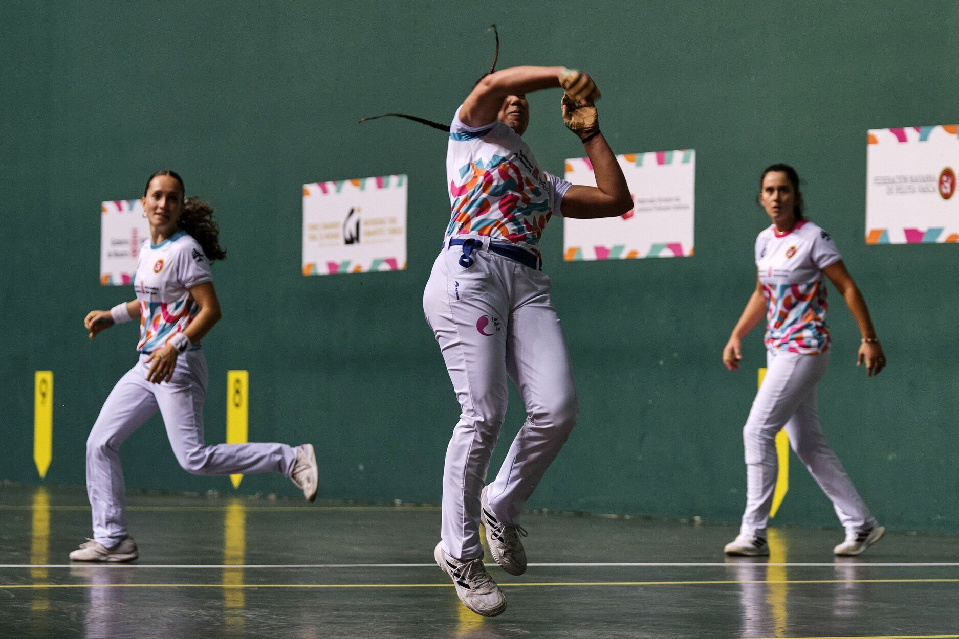 Fotos de las finales de pelota mano y pala femenina de este domingo