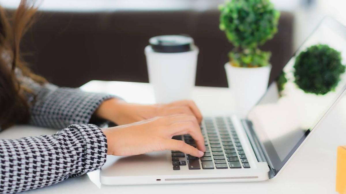 La clave de Leroy Merlin para no volver a pasar frío mientras teletrabajas