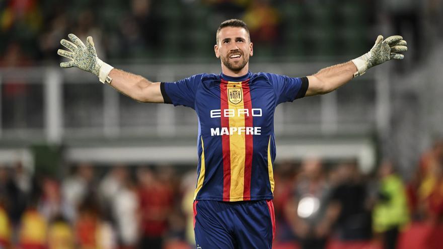 Unai Simón, a un partido de superar a Joseba Etxeberria
