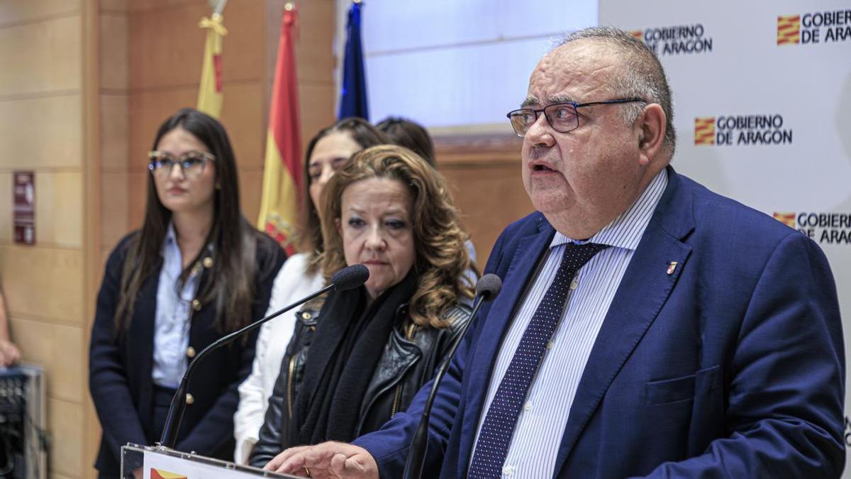 Los consejeros de Sanidad de autonomías del PP justifican su abandono del Consejo de Salud. Los consejeros de Sanidad de autonomías del PP justifican su abandono del Consejo de Salud.