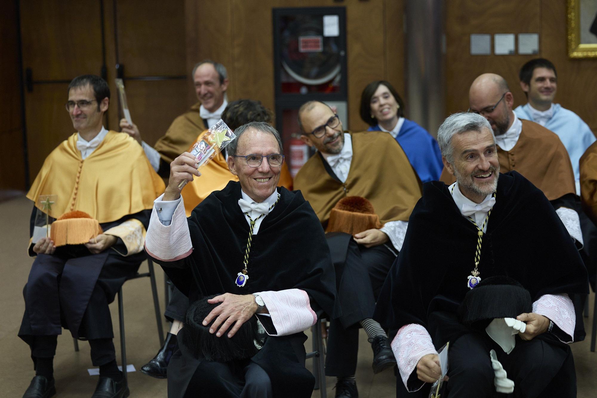 Fotos del homenaje de la UPNA a las personas que llevan 25 años trabajando en la Universidad