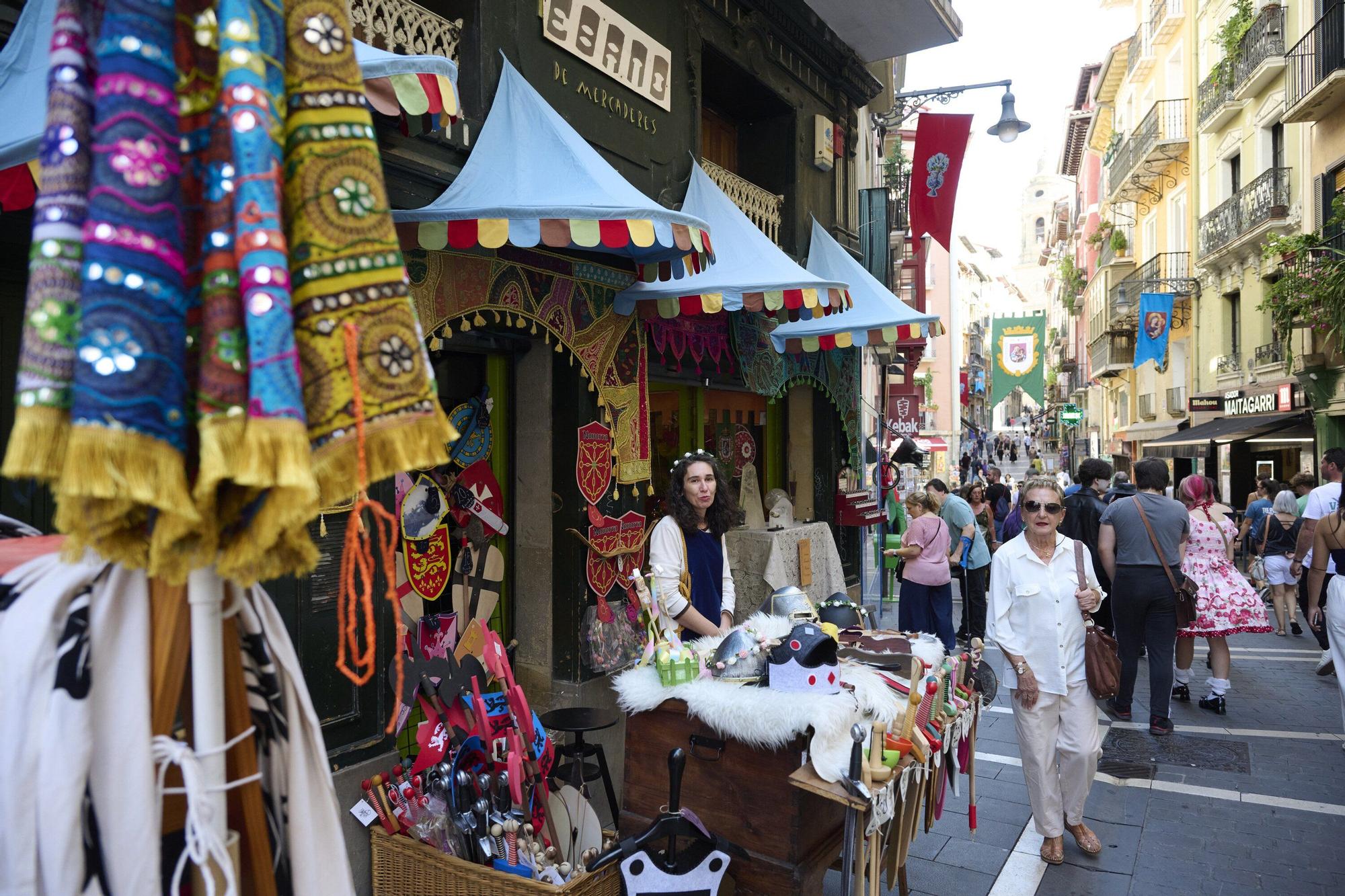 Privilegio de la Unión: comercios del Casco Viejo de Pamplona se visten de medieval