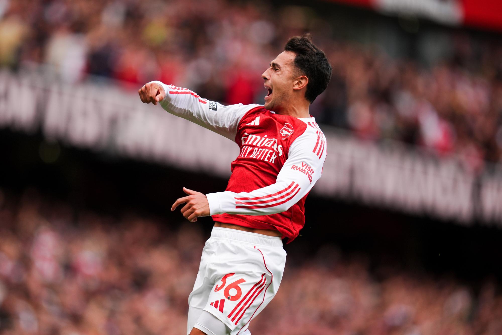 En imágenes: El Arsenal gana con un doblete de Zubimendi y avisa al Athletic