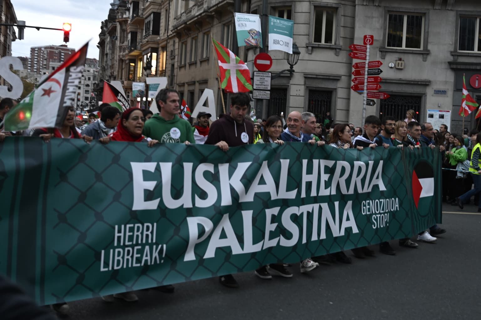 Cientos de personas marchan en Bilbao en apoyo a Palestina