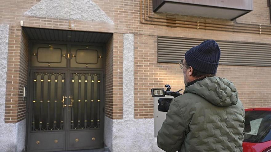 Un hombre con una orden de alejamiento mata a su pareja en un piso de Madrid