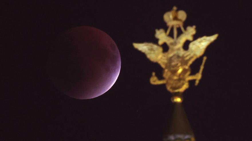 Eclipse lunar del 7 de septiembre: las mejores imágenes de la &#039;Luna de Sangre&#039;