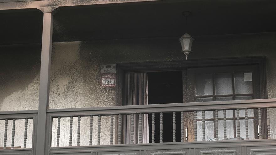 Ascienden a cuatro los fallecidos por el incendio en un edificio de Tenerife