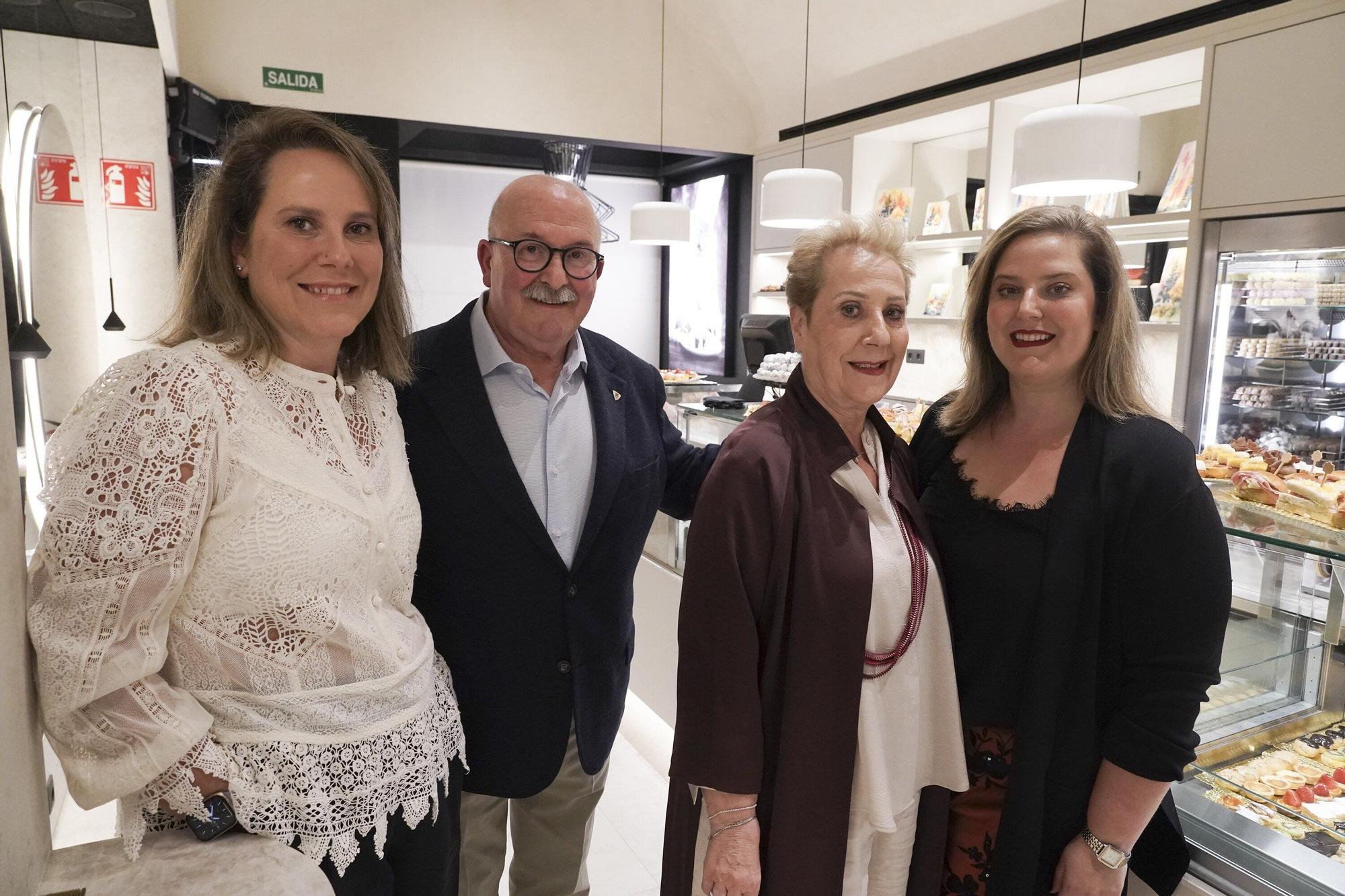 En imágenes: Don Manuel inaugura una nueva pastelería
