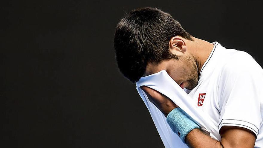 Denis Istomin da la sorpresa y elimina a Novak Djokovic