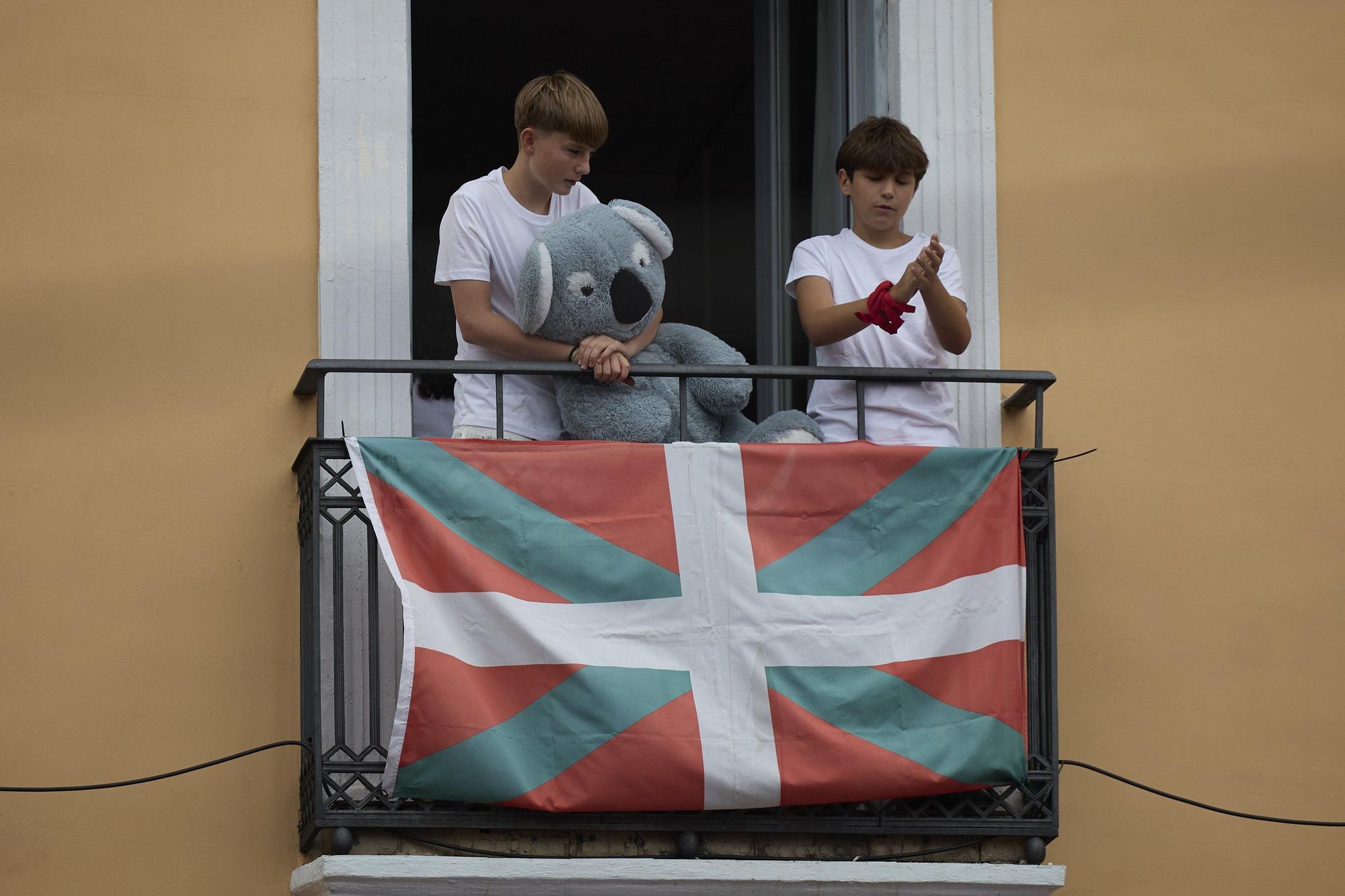 Fotos del  Chupinazo de San Fermín 2025 en Pamplona: ¡La fiesta más internacional se enciende con un grito solidario por Palestina!