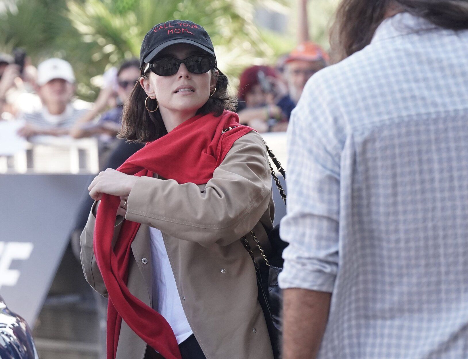 La actriz estadounidense Zoey Deutch, a su llegada al Zinemaldia