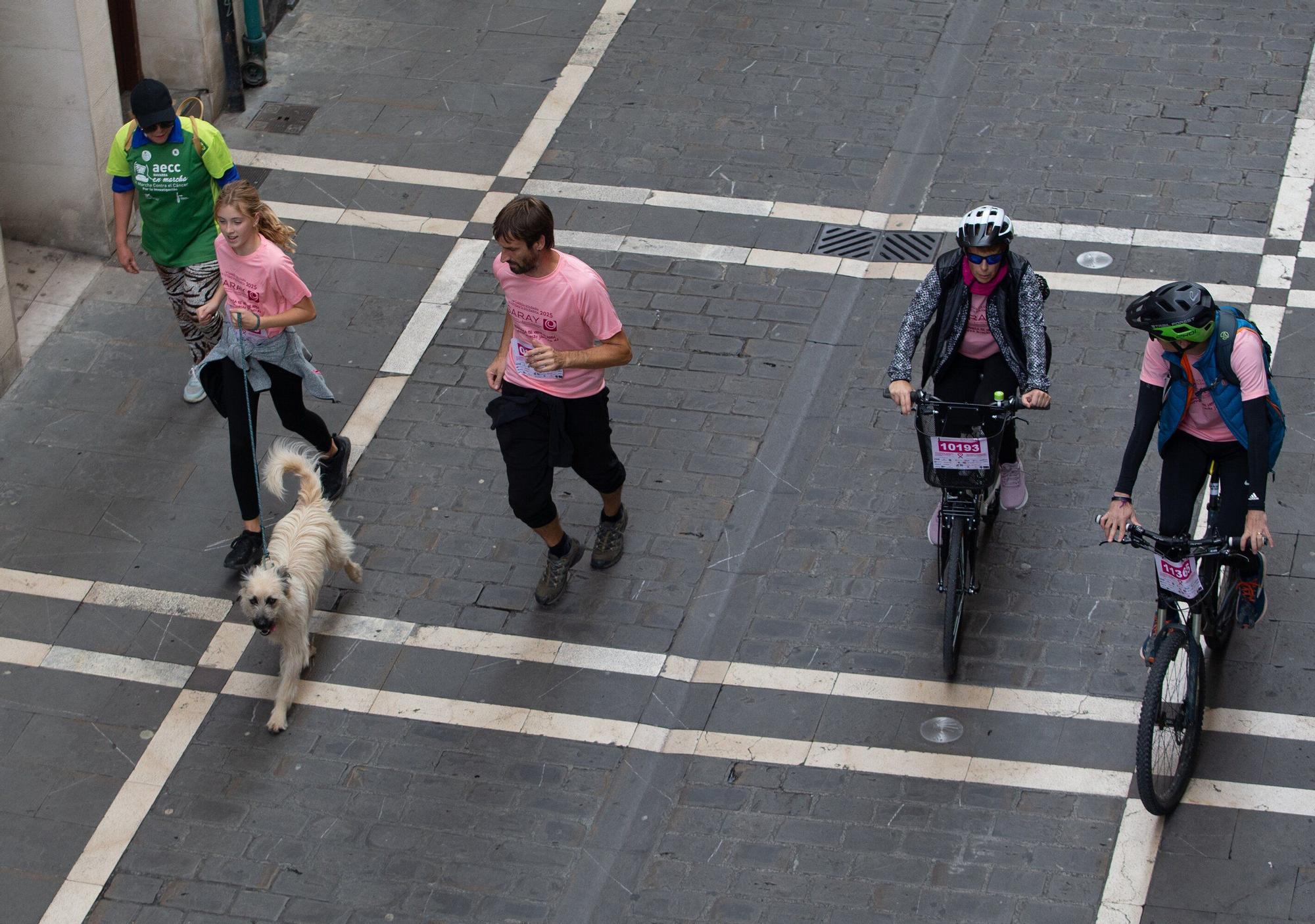 Fotos de la Carrera contra el Cáncer de Mama de Saray en Pamplona 2025