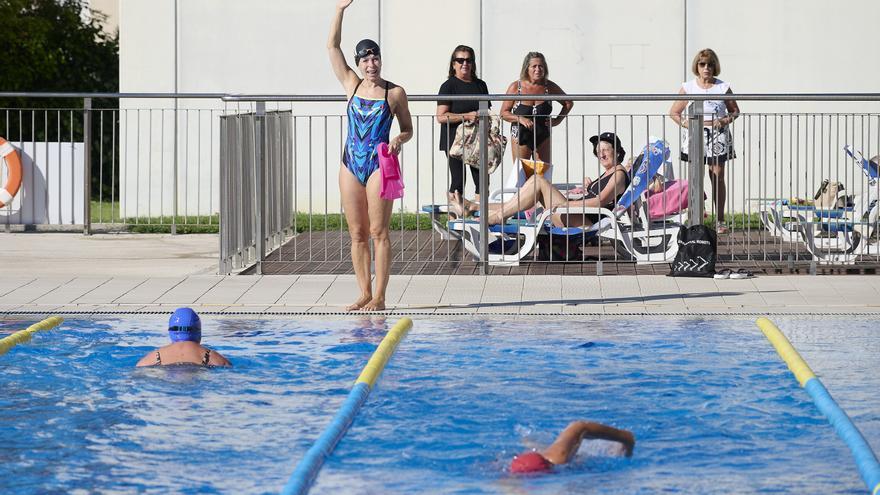 Nadar para defender Larrabide: una jornada reivindica el futuro de la piscina