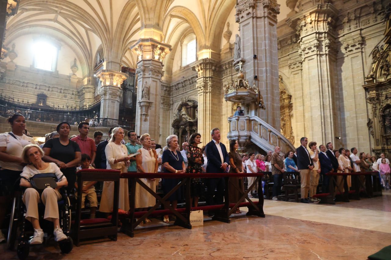 La misa de La Salve, en imágenes