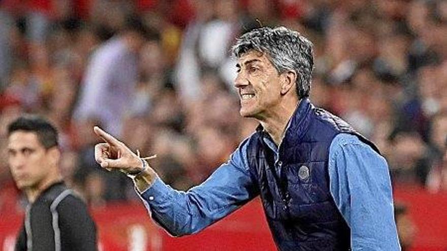 Caparrós echa a la Real de la carrera a Europa