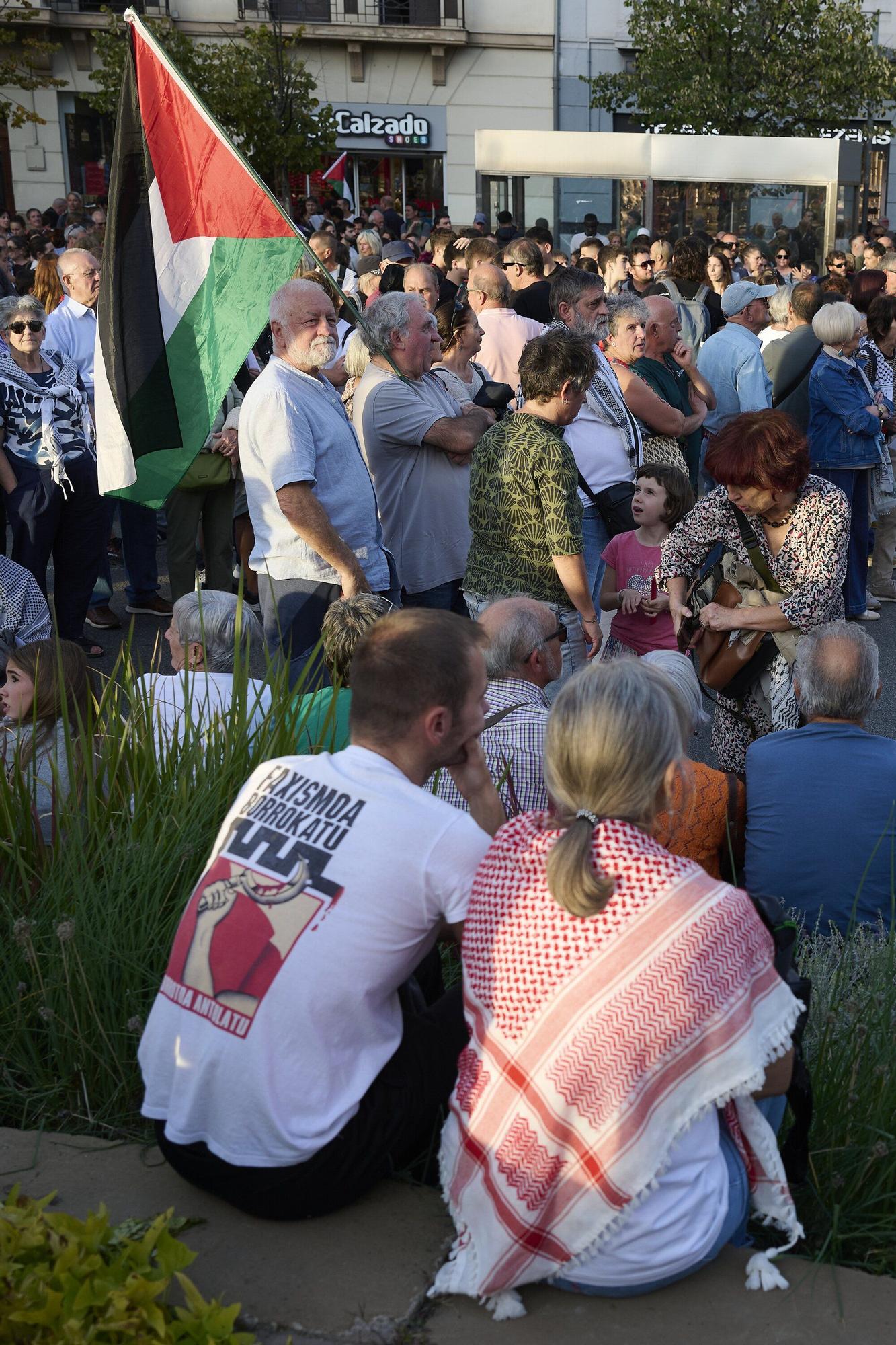 Concentración en Pamplona contra la detención de la flotilla humanitaria a Palestina