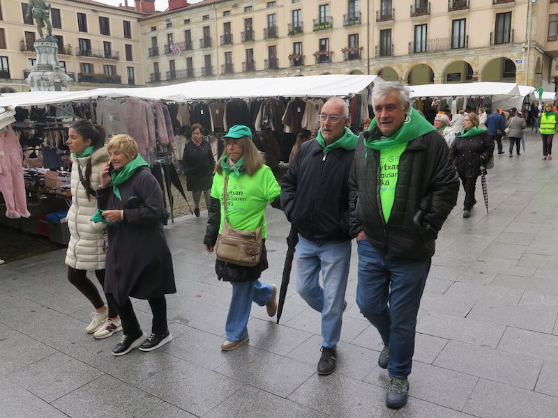 La marcha contra el cáncer de Urretxu y Zumarraga, en imágenes