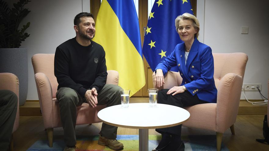 Von der Leyen aborda con Zelenski prioridad de aprobar préstamo a Kiev y sanciones a Rusia