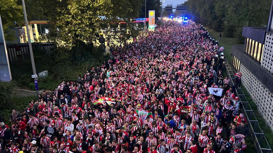 Kalejira del Athletic hasta el campo del Dortmund