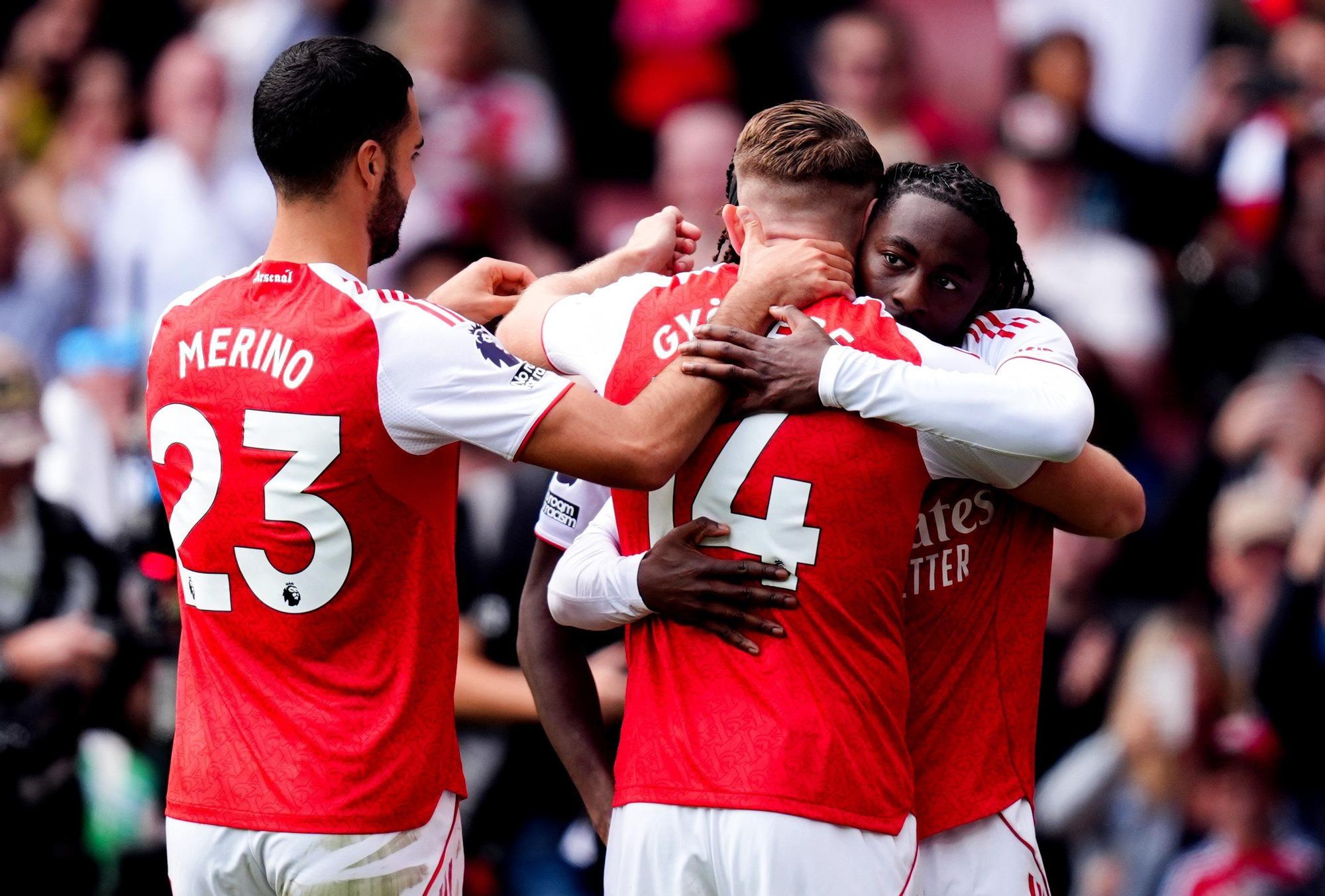 En imágenes: El Arsenal gana con un doblete de Zubimendi y avisa al Athletic