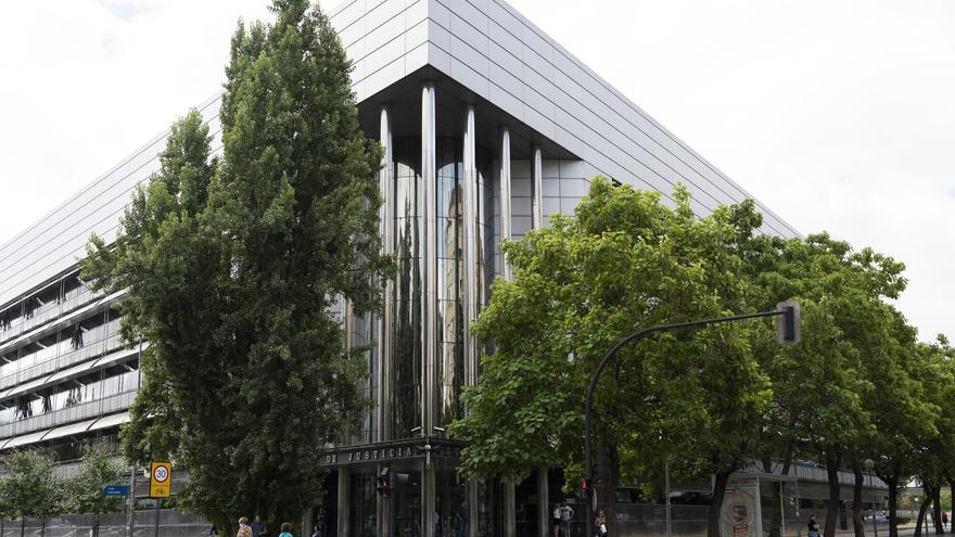 Condenan en Vitoria a más de 22 años de cárcel a un hombre por violar a sus dos hijas desde que tenían 5 años