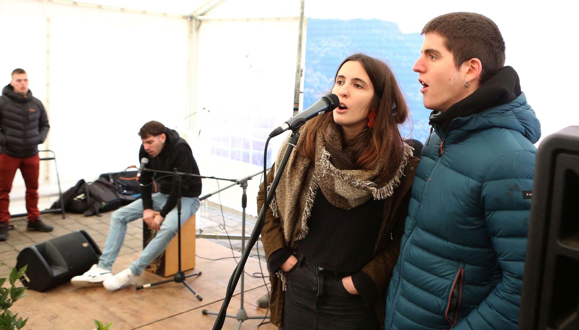 Fotos del homenaje a Mikel Zabalza en el 40 aniversario de su muerte tras ser detenido por la Guardia Civil