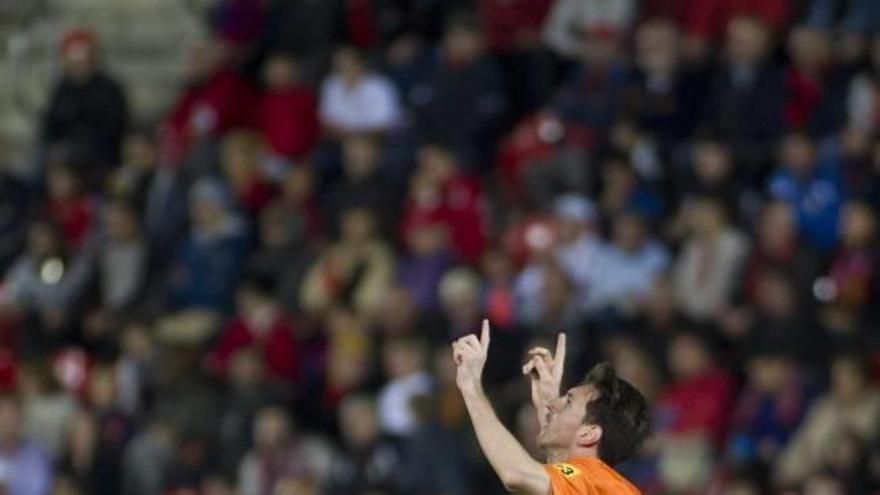 El Barça ejerce de líder, Messi logra un doblete y supera a Pelé