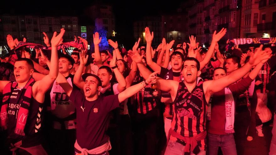 Apoteosis en las repletas calles gasteiztarras