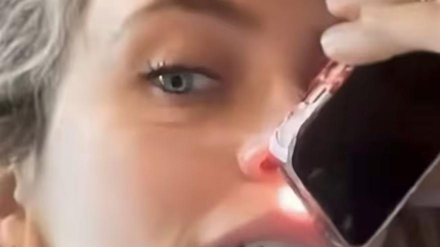 Paris Jackson muestra cómo el consumo de drogas le ha perforado el tabique nasal