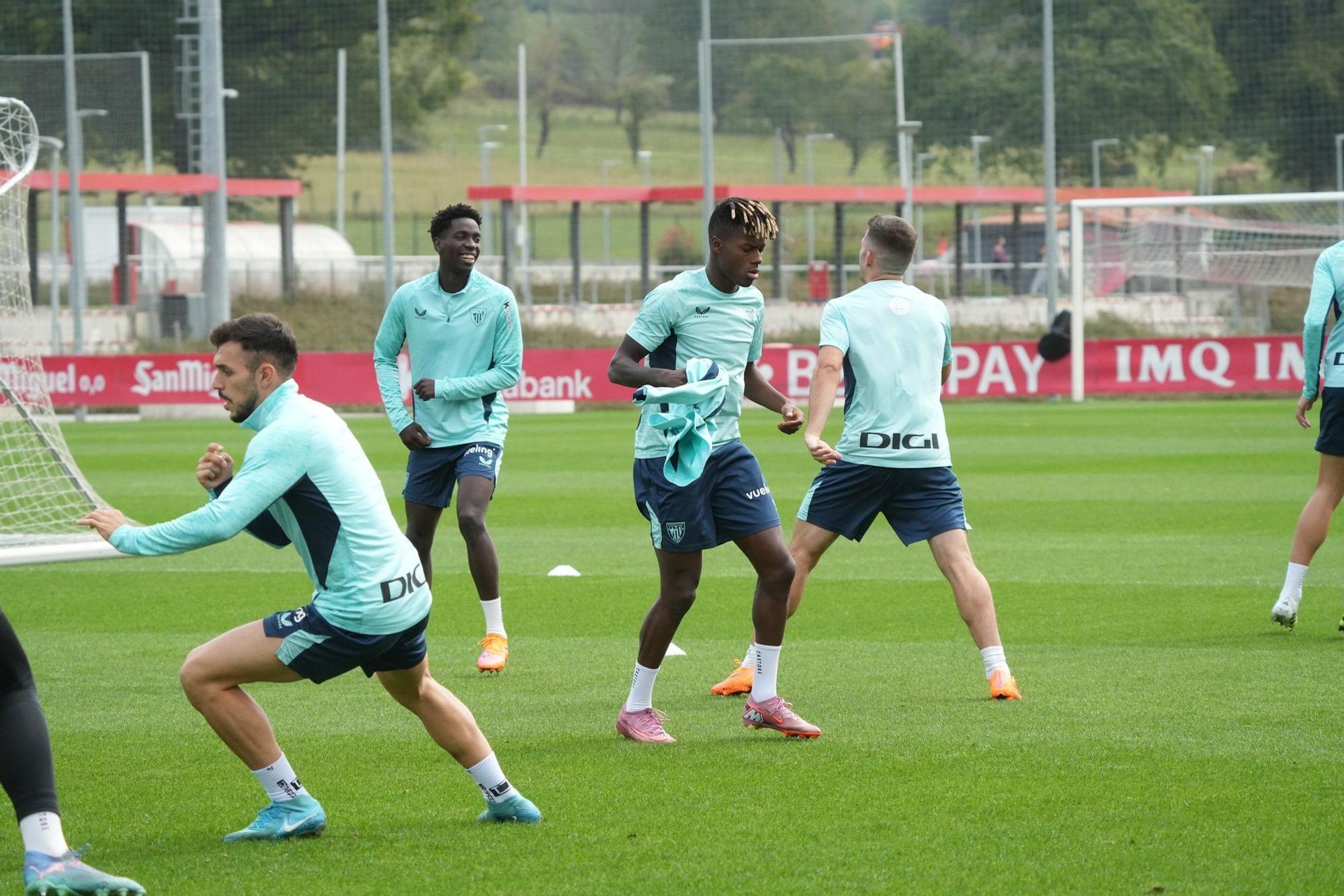 En imágenes: el Athletic empieza a preparar el partido ante el Borussia Dortmund