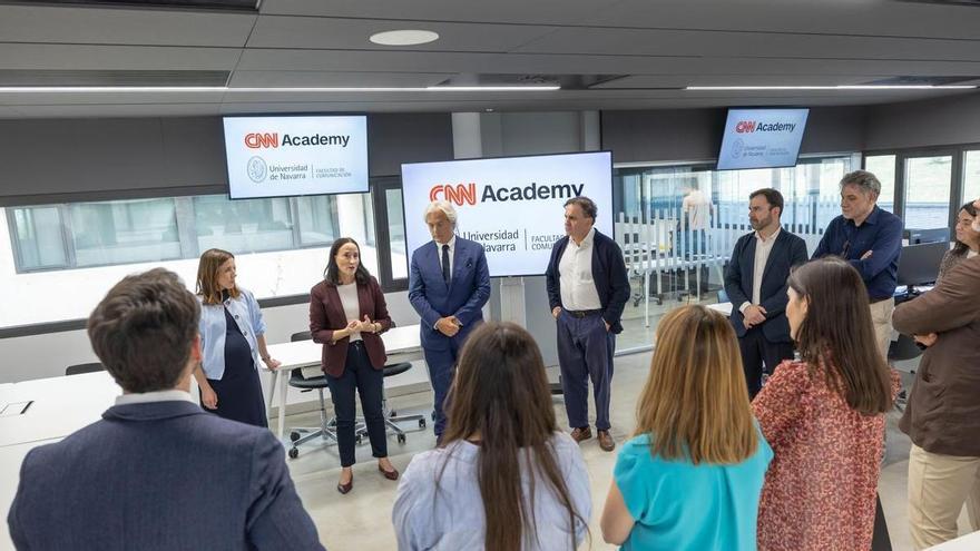 La CNN firma un convenio con la Universidad de Navarra para formar a futuros periodistas