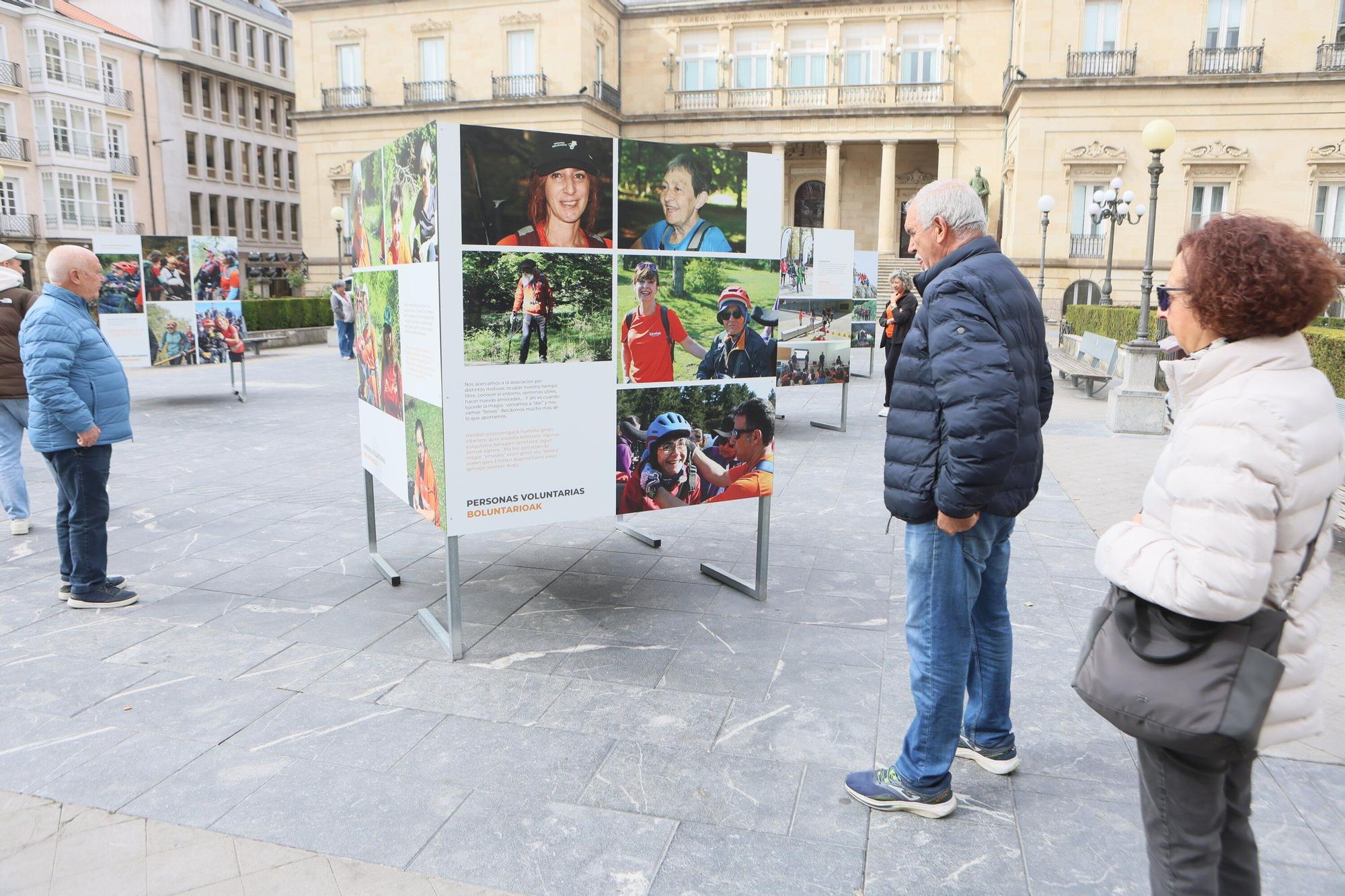 En imágenes: Inauguración de la exposición ‘Cumplir sueños’ por el décimo aniversario de la fundación de Montes Solidarios
